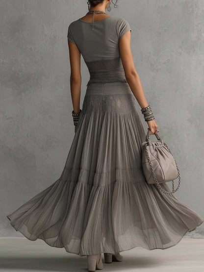 Alba – conjunto con top gris de encaje y falda larga plisada