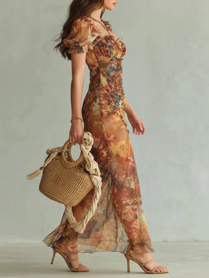 Vestido maxi elegante con escote cuadrado, manga corta y motivos florales
