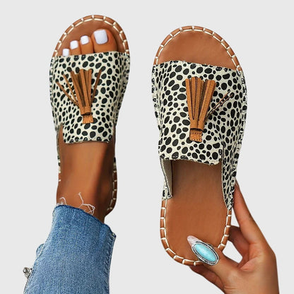 Sandalias Bohemias con Pompones Paula