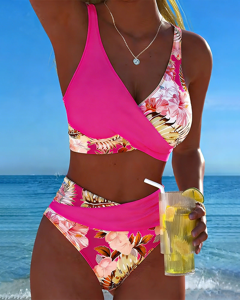 Bikini con estampado floral de contraste y abertura
