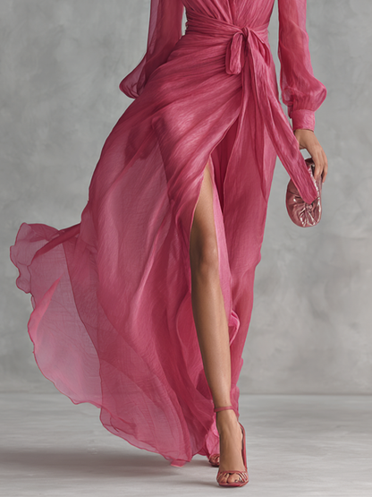 Vestido largo rosa de gasa con escote en V