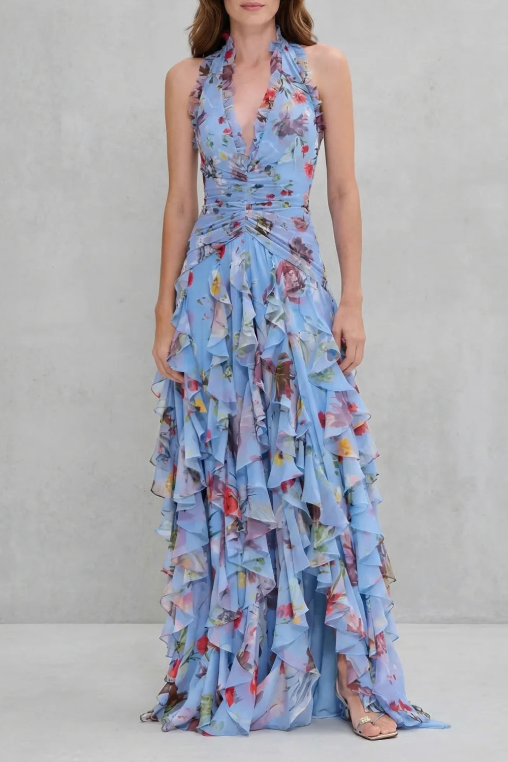 Belladina | Vestido largo romántico con cascada de rosas y cuello halter