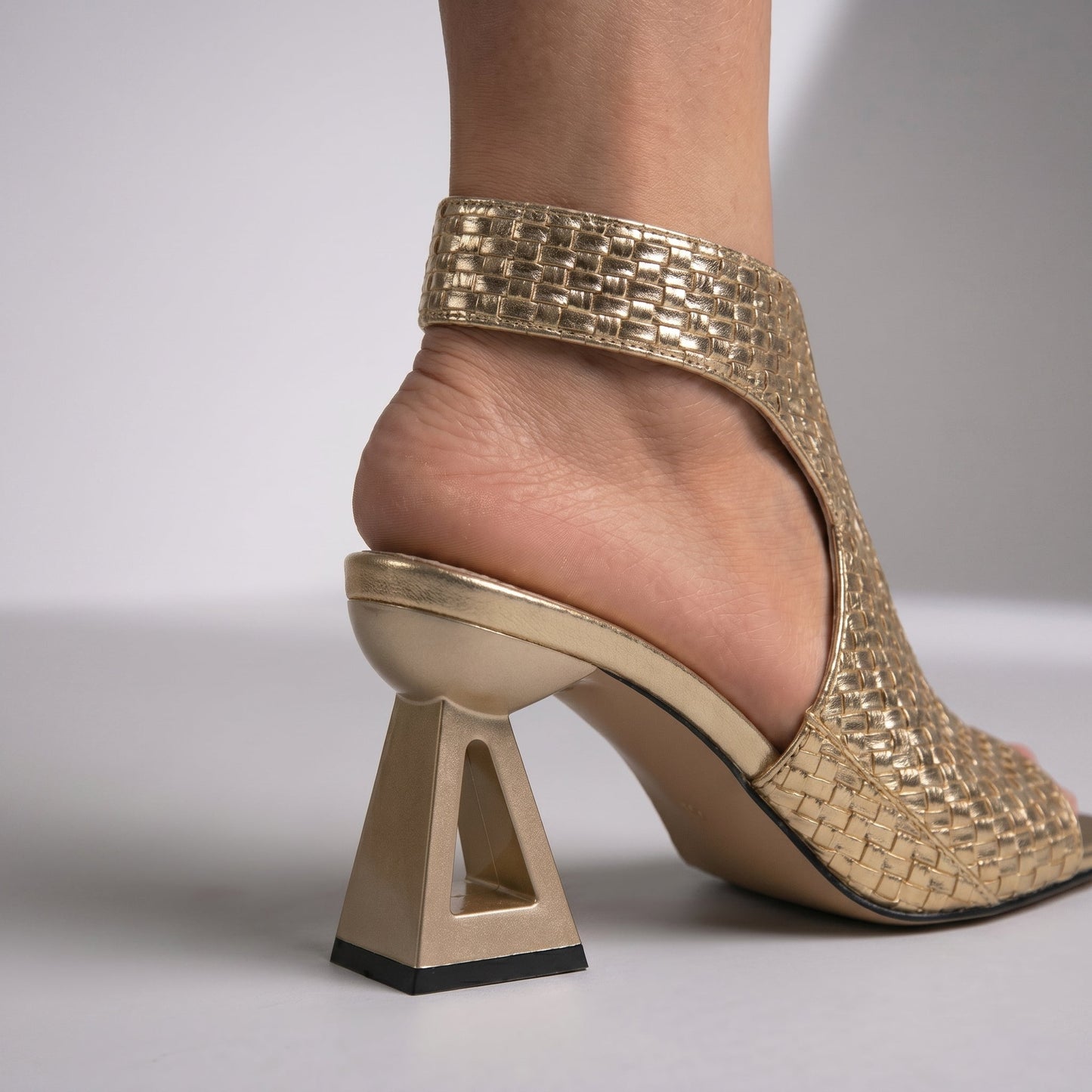 Sofía | Tacones con Acabados Artesanales