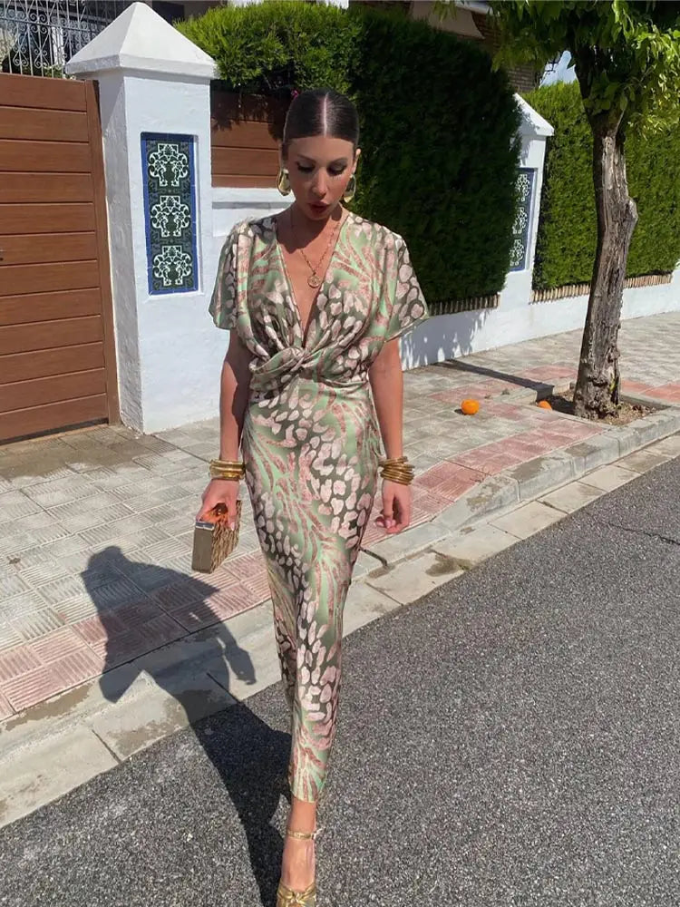 Clara — Vestido Midi Elegante Estampado