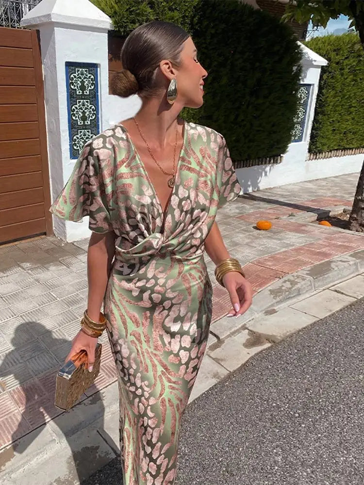 Clara — Vestido Midi Elegante Estampado