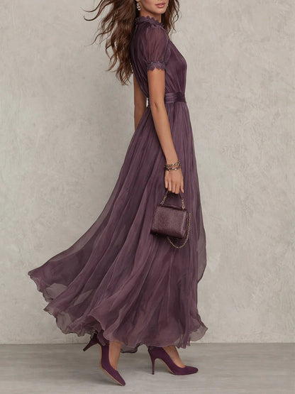 Flavia - Vestido largo violeta con escote lágrima y borde de encaje en chifón