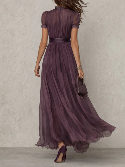 Flavia - Vestido largo violeta con escote lágrima y borde de encaje en chifón